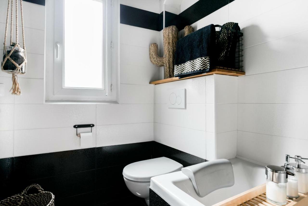 La Souche Apartment รูออง ภายนอก รูปภาพ